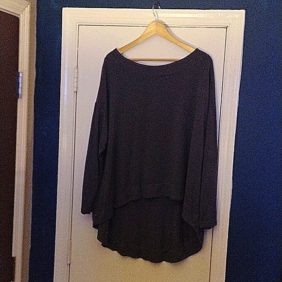 Byrn Walker Size Large Blue short sleeve high low top - Picture 1 of 3